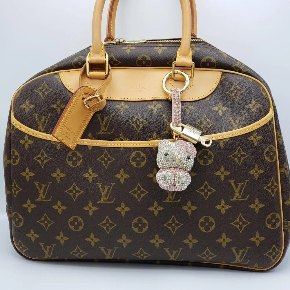 Authentic Louis Vuitton Lock & Key with Unbranded Hello kitty Charm, Keychain